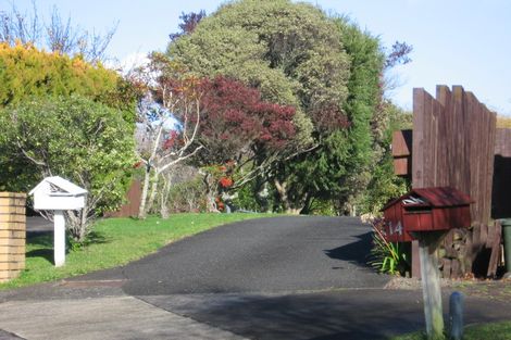 Photo of property in 2/12 Estelle Place, Farm Cove, Auckland, 2012