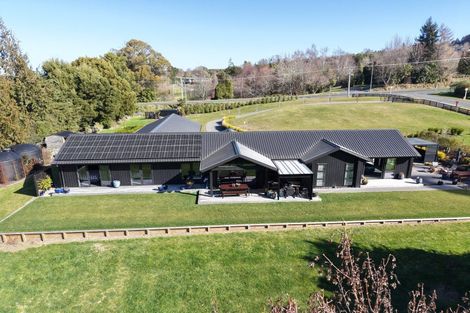 Photo of property in 2 Nga Tui Lane, Acacia Bay, Taupo, 3385