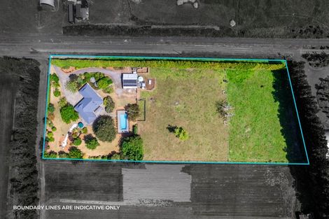 Photo of property in 230 Taupaki Road, Taupaki, Henderson, 0782