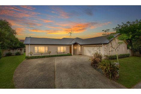 Photo of property in 18 Roderick Place, Rototuna, Hamilton, 3210