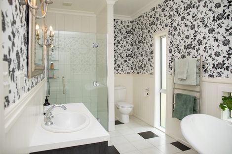 Photo of property in 10 Maple Lane, Martinborough, 5711