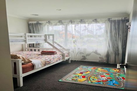 Photo of property in 32 Sumner Terrace, Aotea, Porirua, 5024