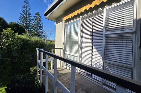 Photo of property in 10a Kayeleen Place, Cockle Bay, Auckland, 2014