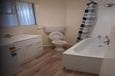 Photo of property in 5 Hawker Street, Mount Victoria, Wellington, 6011