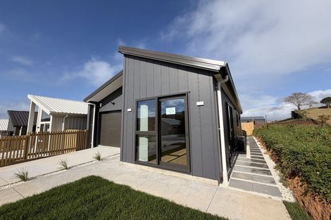 Photo of property in 4 Kopu Road, Orewa, 0931