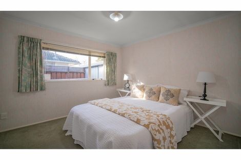Photo of property in 15 Villa Grove, Ilam, Christchurch, 8041