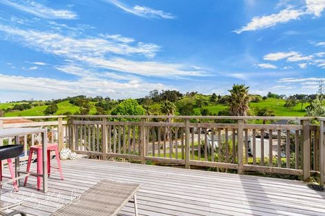 Photo of property in 15 Ash Grove, Maungaturoto, 0520