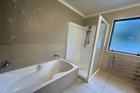 Photo of property in 62 Evergreen Crescent, Trentham, Upper Hutt, 5018