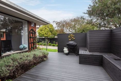 Photo of property in 18 Lowry Avenue, Redwood, Christchurch, 8051