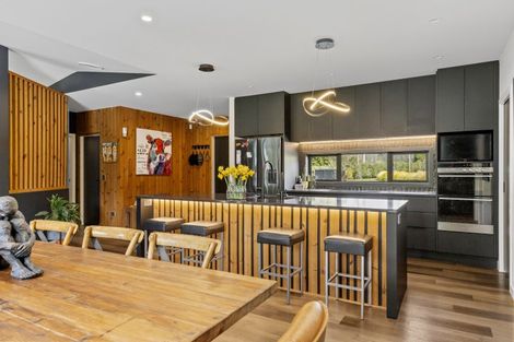 Photo of property in 2 Nga Tui Lane, Acacia Bay, Taupo, 3385