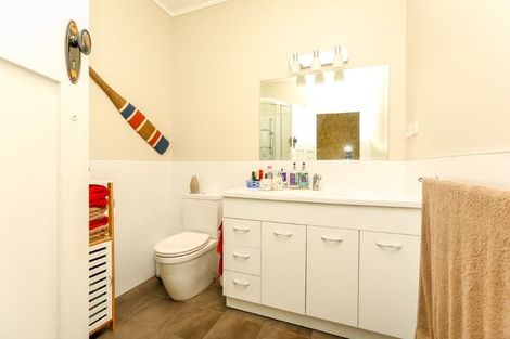 Photo of property in 8 Norman Street, Lower Vogeltown, New Plymouth, 4310