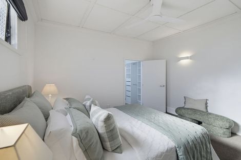 Photo of property in 77 Wellesley Road, Napier South, Napier, 4110