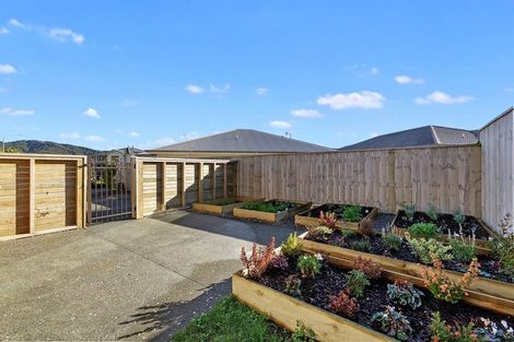 Photo of property in 29 Henrietta Maxwell Grove, Wainuiomata, Lower Hutt, 5014