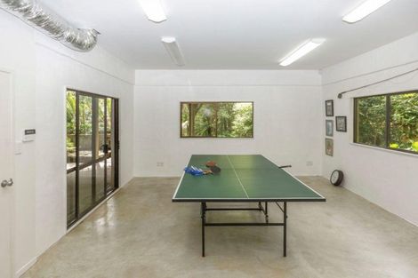 Photo of property in 733 Scenic Drive, Henderson Valley, Auckland, 0612