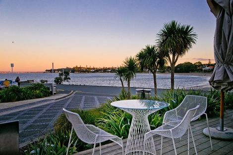 Photo of property in 3/19 Lake Pupuke Drive, Takapuna, Auckland, 0622
