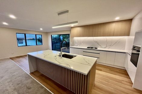 Photo of property in 5 Maidstone Place, Oteha, Auckland, 0632