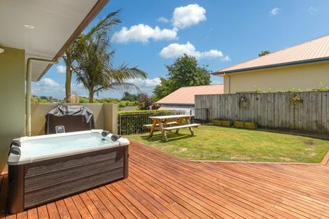 Photo of property in 32 Cotswold Place, Ohauiti, Tauranga, 3112