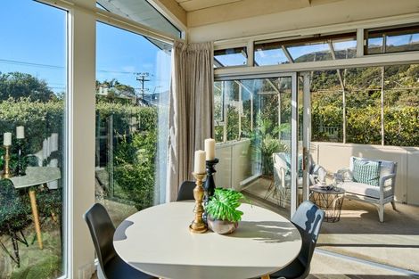 Photo of property in 447 Muritai Road, Eastbourne, Lower Hutt, 5013