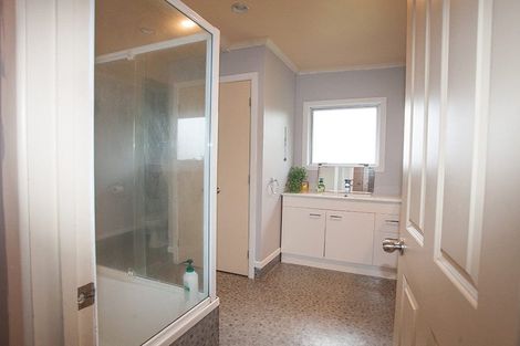 Photo of property in 21 Mace Street, Waitara, 4320