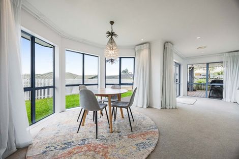 Photo of property in 36 Kath Hopper Drive, Orewa, 0931