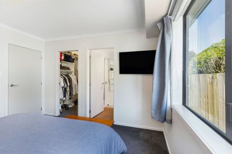 Photo of property in 8 Hull Place, Whitby, Porirua, 5024