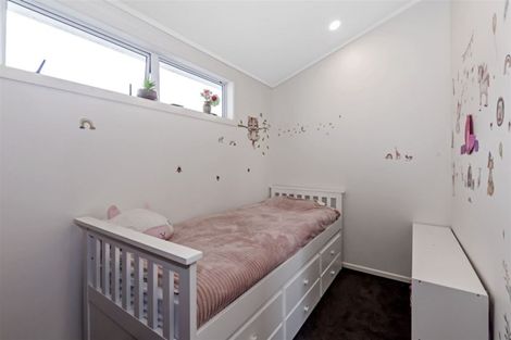 Photo of property in 17 Zion Road, Birkenhead, Auckland, 0626