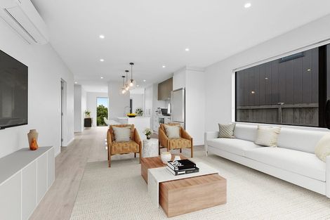 Photo of property in 17 Park Green Avenue, Rosehill, Papakura, 2113