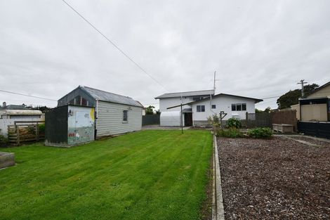 Photo of property in 1 Ferry Road, Tuatapere, 9620