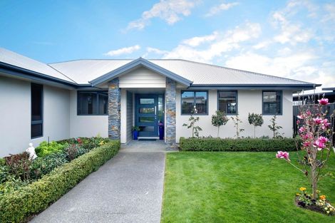 Photo of property in 8 Devine Close, Havelock North, 4130