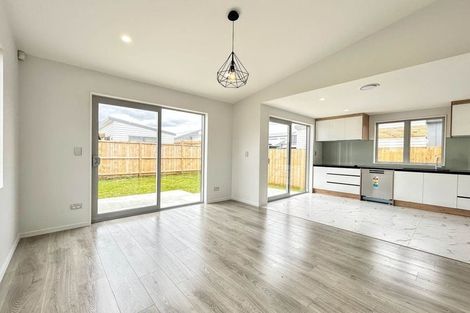 Photo of property in 10 Heihei Street, Papakura, 2110
