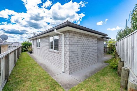 Photo of property in 32 Richardson Road, Omokoroa, 3114