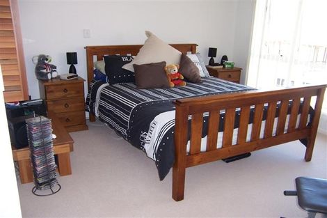 Photo of property in 42 Trimaran Drive, Gulf Harbour, Whangaparaoa, 0930