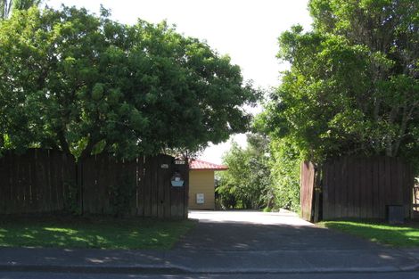 Photo of property in 15 Pisces Road, Glen Eden, Auckland, 0602
