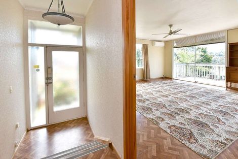 Photo of property in 30 Waverley Avenue, Glenfield, Auckland, 0629