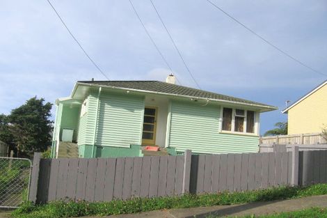 Photo of property in 60 Franklyn Road, Tawa, Wellington, 5028