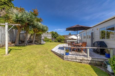 Photo of property in 6 Milne Place, Merrilands, New Plymouth, 4312