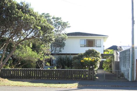 Photo of property in 30 Tuatoru Street, Eastbourne, Lower Hutt, 5013