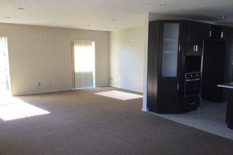 Photo of property in 2 Riverglade Parkway, Te Atatu South, Auckland, 0610