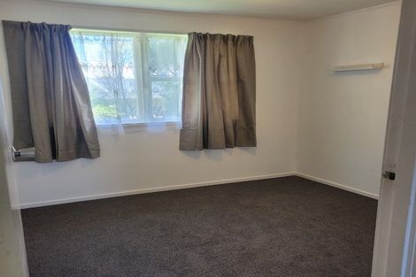 Photo of property in 15 Craigbank Avenue, New Lynn, Auckland, 0600