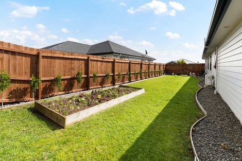 Photo of property in 24 Opouatu Avenue, Glenbrook, Waiuku, 2681