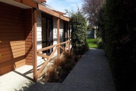 Photo of property in 17 Watson Place, Rangiora, 7400