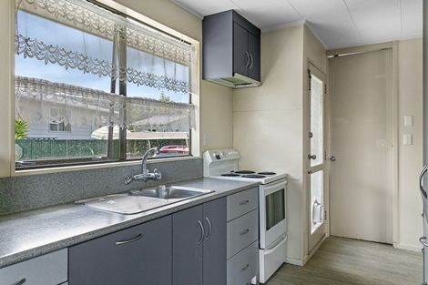 Photo of property in 6 Holland Grove, Richmond Heights, Taupo, 3330