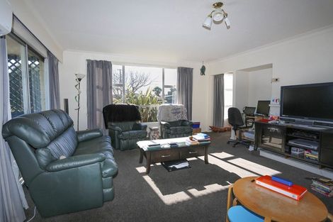 Photo of property in 53 Martbern Crescent, Bishopdale, Christchurch, 8053