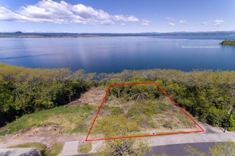 Photo of property in 71 Parawera Drive, Acacia Bay, Taupo, 3330