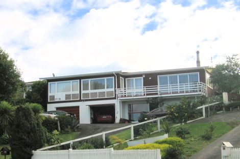 Photo of property in 13 Hartley Terrace, Massey, Auckland, 0614
