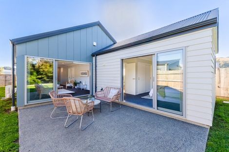 Photo of property in 11 Rotoiti Place, Paraparaumu, 5032