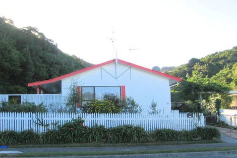 Photo of property in 106 Rangituhi Crescent, Takapuwahia, Porirua, 5022