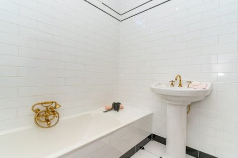 Photo of property in 143 Kenmure Road, Kenmure, Dunedin, 9011