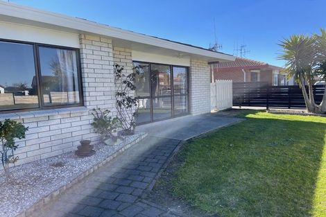 Photo of property in 1 Monowai Street, Mount Maunganui, 3116