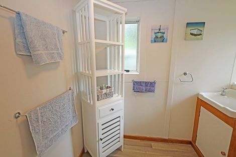 Photo of property in 1 Peace Street, Taieri Beach, Taieri Mouth, 9091